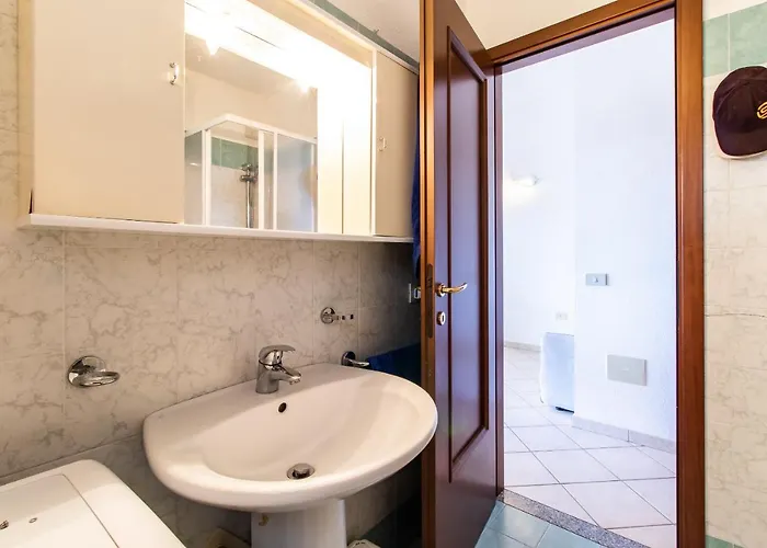 Casa Pineta شقة رينا ماجور